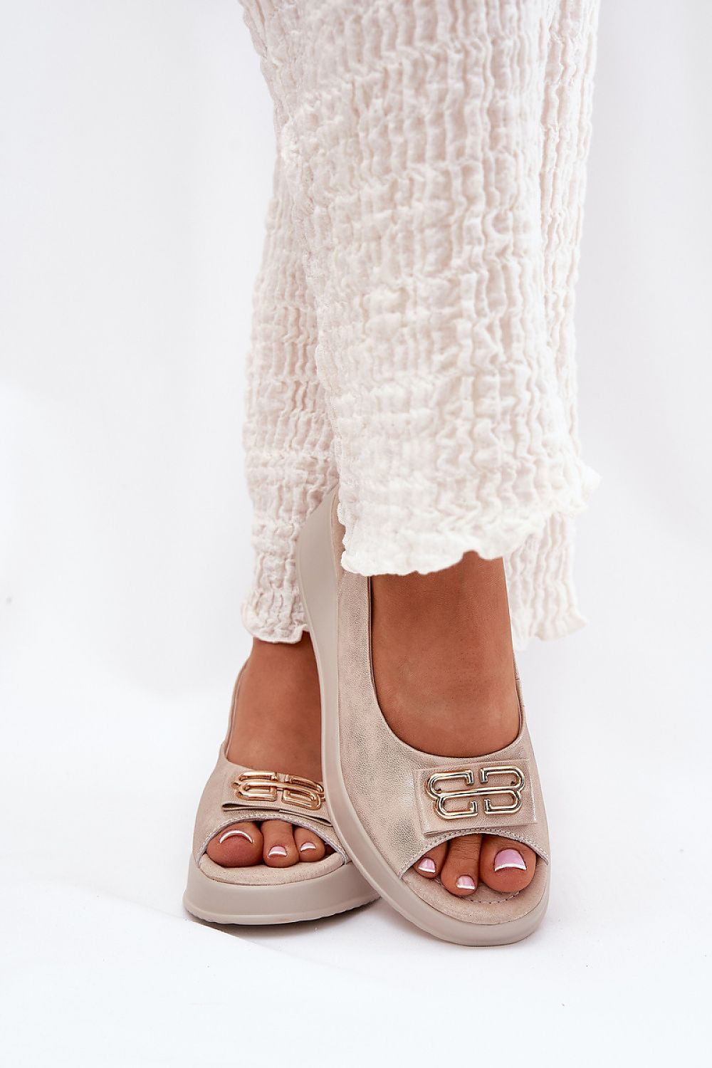 Cothurnes model 211627 Step in style