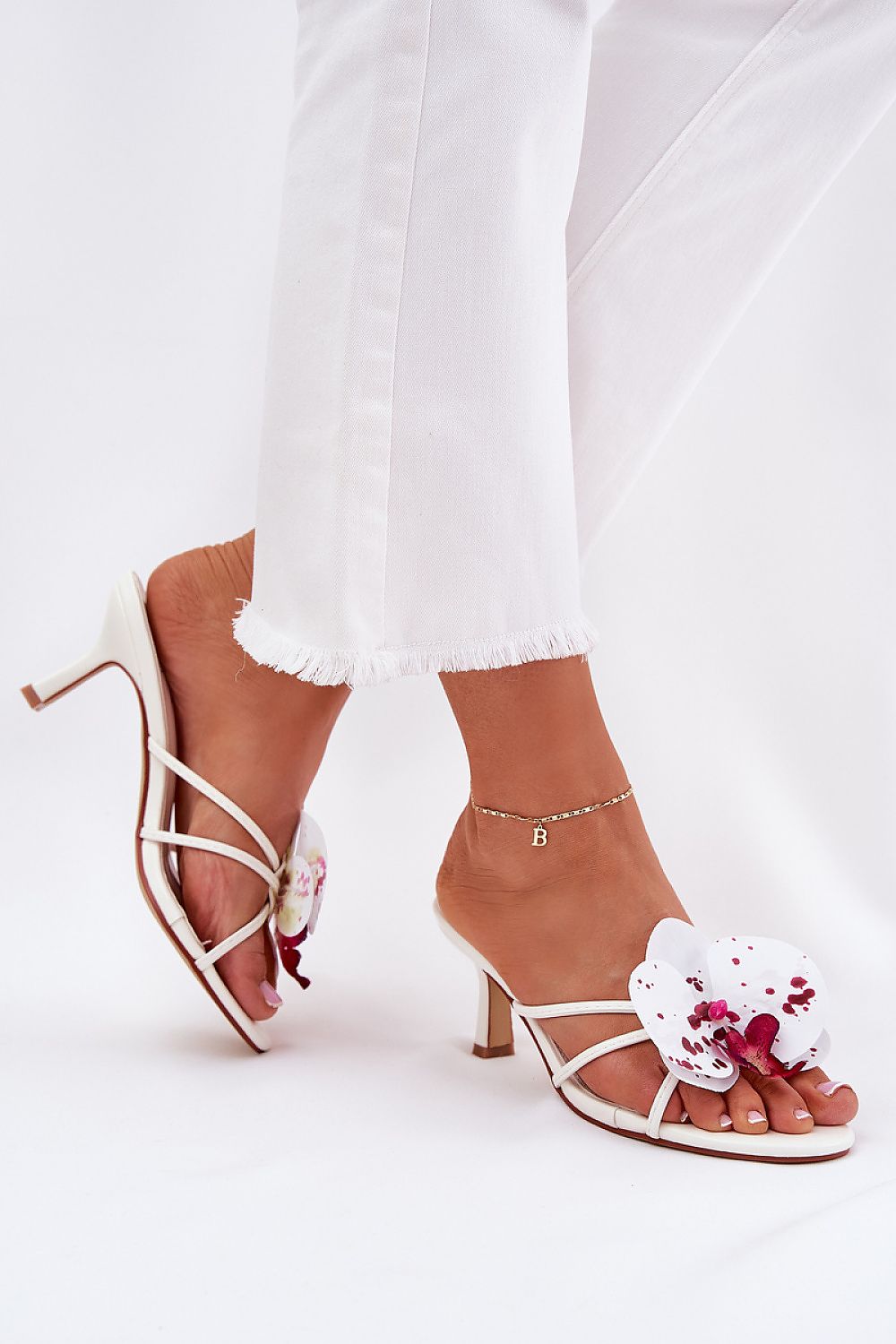 Clacquettes model 212883 Step in style