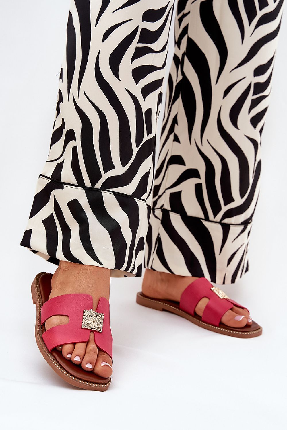 Clacquettes model 212893 Step in style