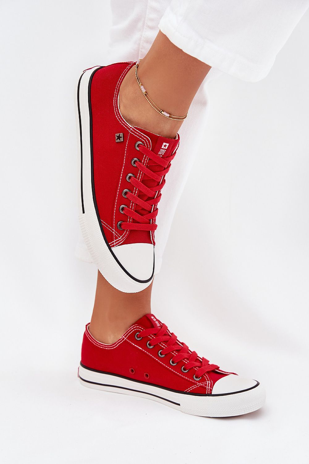 Baskets model 216378 Step in style