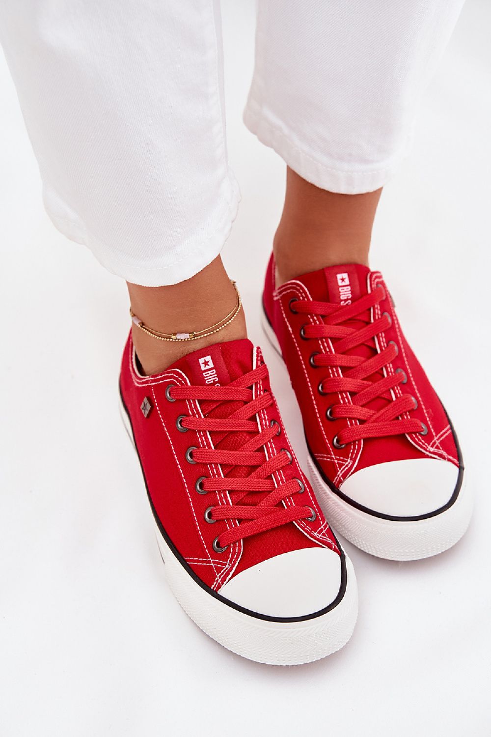 Baskets model 216378 Step in style
