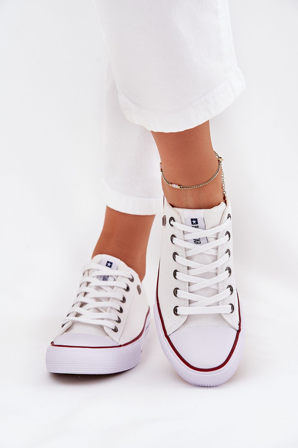 Baskets model 216379 Step in style