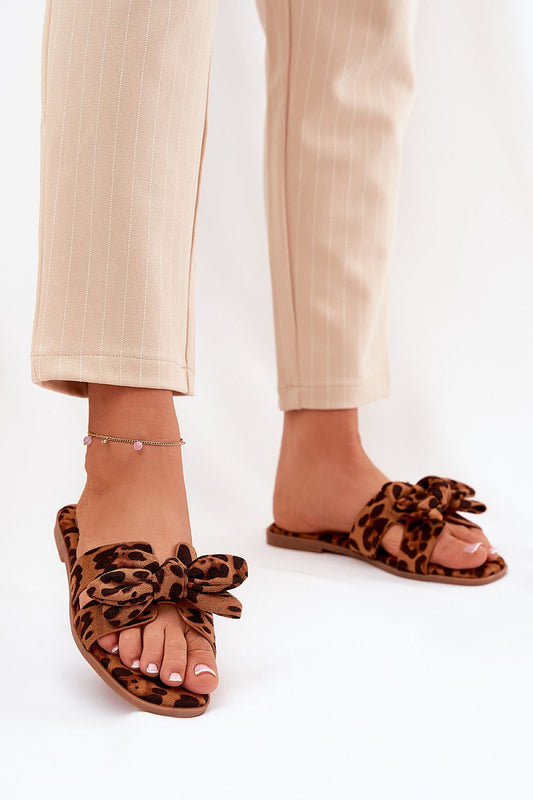  Clacquettes model 210795 Step in style 